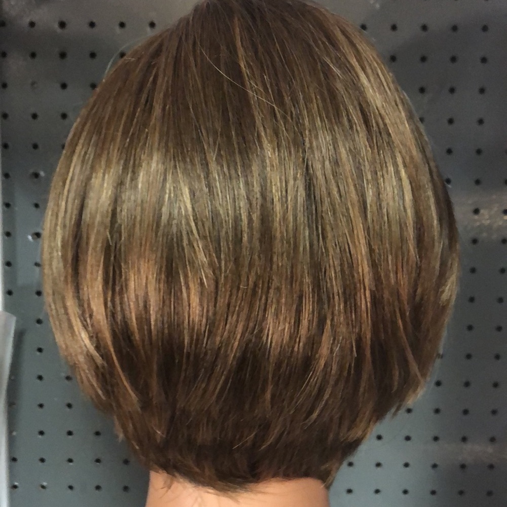 Short wig - Picture 3 of 13